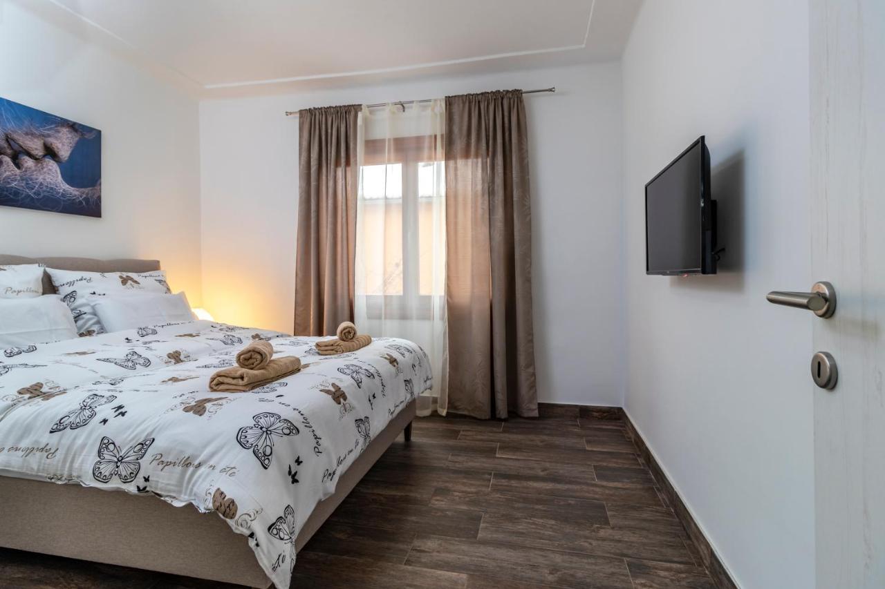House Of Surprise Hotel Uzice Ngoại thất bức ảnh